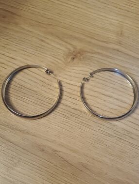 Classic Silver Tone  Hoop Earrings - Women's Jewelry